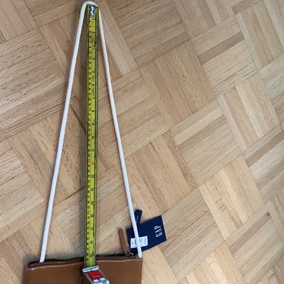 BNWT Gap genuine leather brown purse - Picture 5 of 5